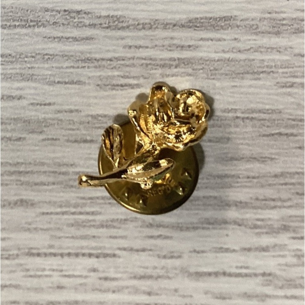 Goldtone Pin‎ Rose Textured Vintage